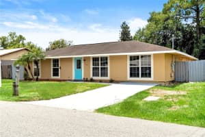 211 Valencia Rd, DEBARY