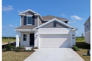 620 Daring Dr, DAVENPORT