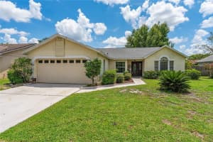 325 Sir Lawrence Dr, SANFORD