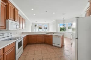 258 TERRANOVA BOULEVARD, WINTER HAVEN, FL 33884 - MLS#MFRO6337034