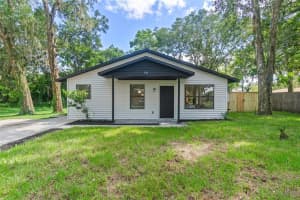 520 JACKSON AVENUE, MOUNT DORA, FL 32757 - MLS#MFRO6337069