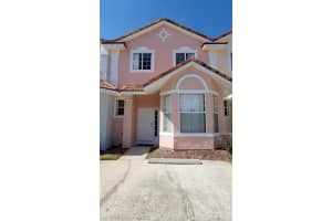 1112 S Beach Cir, KISSIMMEE
