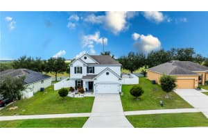 2015 Barstow Ln, DUNDEE