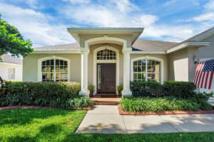 316 RUBY LAKE LOOP, WINTER HAVEN, FL 33884 Sold 10/17/25