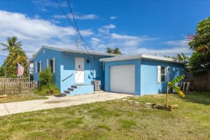 301 GRANADA STREET, FORT PIERCE, FL 34949 - MLS#MFRO6337216