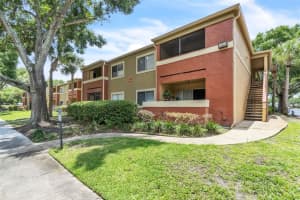 664 Kenwick Cir #104, CASSELBERRY
