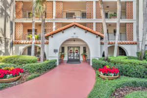 100 INTERLACHEN AVENUE, WINTER PARK, FL 32789 Sold 10/02/25