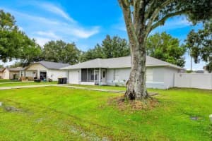 605 KINGS LANE, WINTER HAVEN, FL 33880 - MLS#MFRO6337410