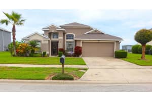 364 Lockbreeze Dr, DAVENPORT