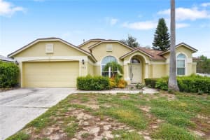 722 Via Bianca Dr, DAVENPORT