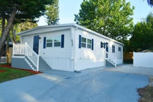 608 RIVER VILLAGE DRIVE, TARPON SPRINGS, FL 34689 - MLS#MFRO6337775