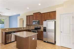2831 WHISTLEWOOD DRIVE, ORLANDO, FL 32810 - MLS#MFRO6338472