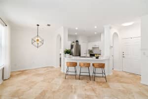 860 ORANGE AVENUE, ORLANDO, FL 32801 - MLS#MFRO6338701