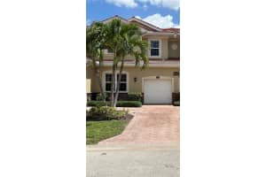 8511 Oakshade Cir #101, FORT MYERS