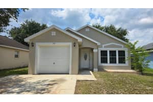 333 Rollins Dr, DAVENPORT