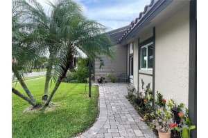 10468 MONTPELIER CIRCLE, ORLANDO, FL 32821 - MLS#MFRO6339220