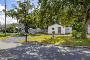 145 STRAIN BOULEVARD, LAKELAND, FL 33815 - MLS#MFRO6339402