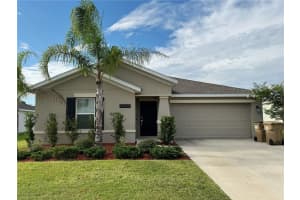 16444 Champlain St, CLERMONT