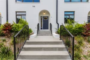 218 PARK LAKE STREET, ORLANDO, FL 32803 - MLS#MFRO6339630