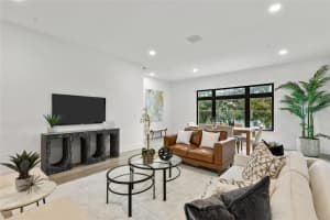 218 PARK LAKE STREET, ORLANDO, FL 32803 - MLS#MFRO6339630