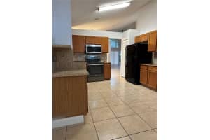 245 LAKEBREEZE CIRCLE, LAKE MARY, FL 32746 - MLS#MFRO6339654