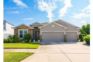 624 Neptune Dr, GROVELAND
