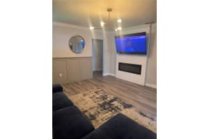 6917 N 53rd St Tampa, FL 33617 - Off Market