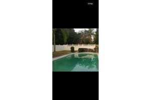 6917 N 53rd St Tampa, FL 33617 - Off Market
