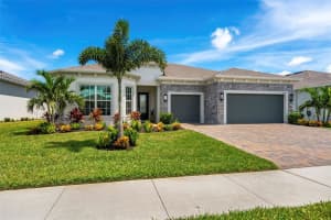 8919 Shoreline Ave, MELBOURNE