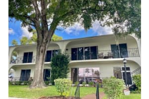 145 6TH AVENUE, MOUNT DORA, FL 32757 - MLS#MFRO6340174