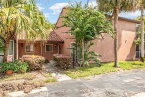 607 Saint Johns Ct #607, WINTER PARK