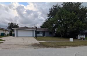 2715 N Dellwood Dr, EUSTIS