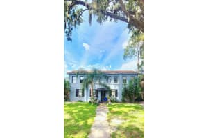 301 SE AVENUE B #4, WINTER HAVEN, FL 33880 - MLS#MFRO6340589