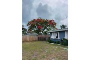 832 4TH STREET, ENGLEWOOD, FL 34223 - MLS#MFRO6340655