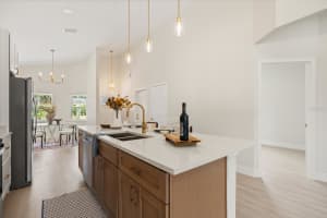 829 MCDONALD AVENUE, EUSTIS, FL 32726 - MLS#MFRO6340825