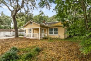 2004 HIGH STREET, LEESBURG, FL 34748 - MLS#MFRO6340846