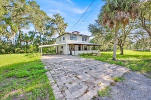 2652 N Woodland Blvd, DELAND