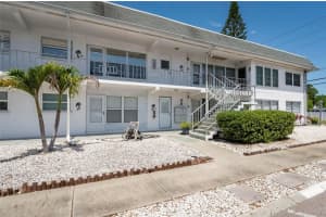 1221 Drew St #b9, CLEARWATER
