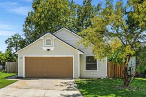 183 Lakeside Cir, SANFORD