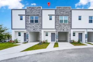 620 Trikomo Dr, DAVENPORT