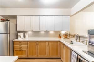 716 EDGEWATER DRIVE, ORLANDO, FL 32804 - MLS#MFRO6341316