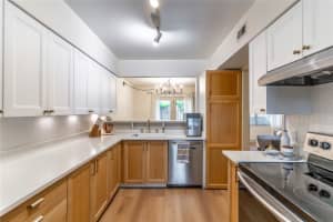 716 EDGEWATER DRIVE, ORLANDO, FL 32804 - MLS#MFRO6341316