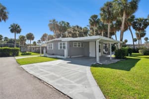 52 SABAL PALM CIRCLE, EUSTIS, FL 32726 - MLS#MFRO6341552