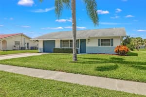 4711 FOREST GLEN DRIVE, NORTH FORT MYERS, FL 33903 - MLS#MFRO6341655