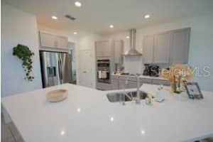 924 LAKESIDE ESTATES DRIVE, APOPKA, FL 32703 - MLS#MFRO6341788