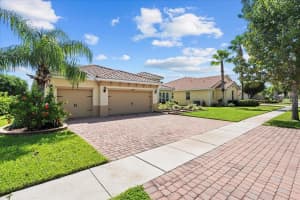 3715 PARADISO CIRCLE, KISSIMMEE, FL 34746 - MLS#MFRO6341896