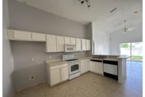 8853 LAMBERT LANE, ORLANDO, FL 32825 - MLS#MFRO6341909