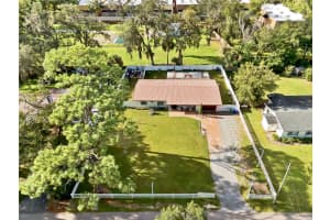 427 W LAKEVIEW AVE, LAKE MARY, FL 32746 - MLS#MFRO6342055