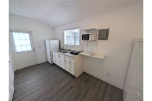 1002 KIRKLAND DRIVE, TAMPA, FL 33619 - MLS#MFRO6342069