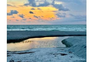 821 LAGUNA DRIVE, VENICE, FL 34285 - MLS#MFRO6342075